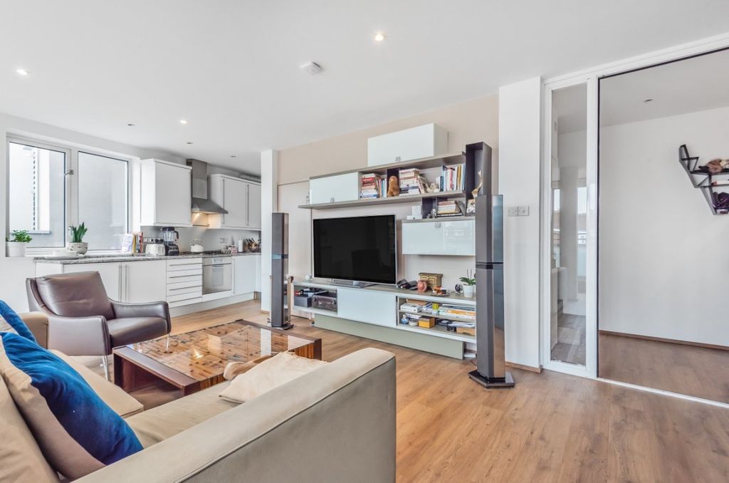 Property photo 2 of 17 824099 (2)