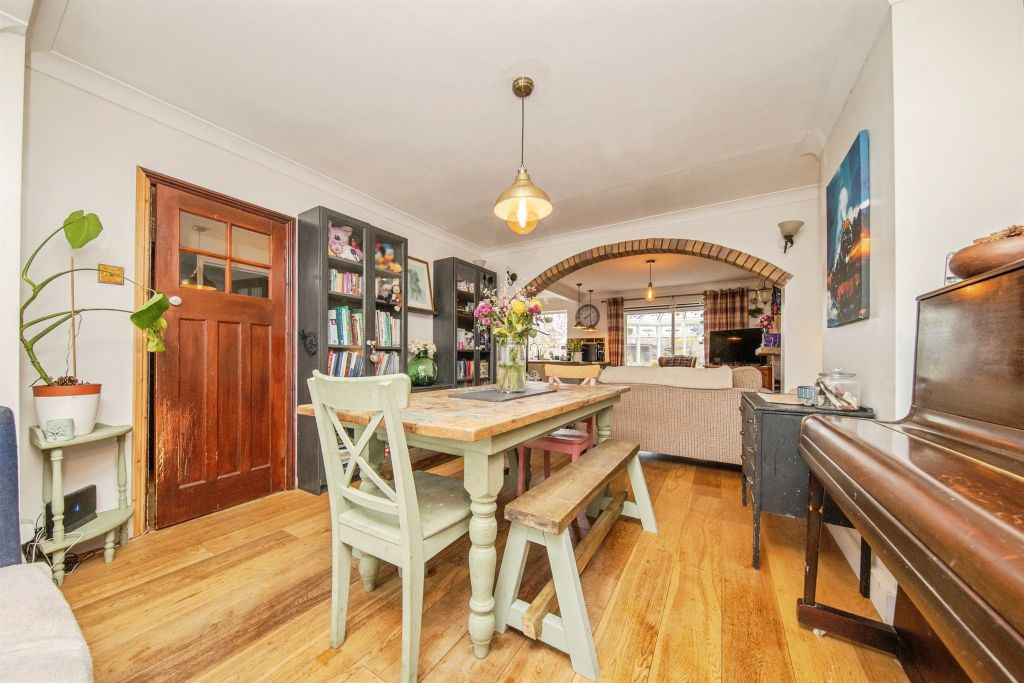 Property photo 3 of 24