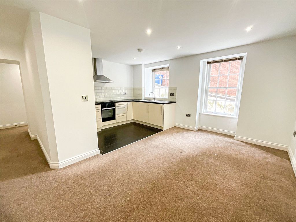 Property photo 3 of 11 Picture No. 01