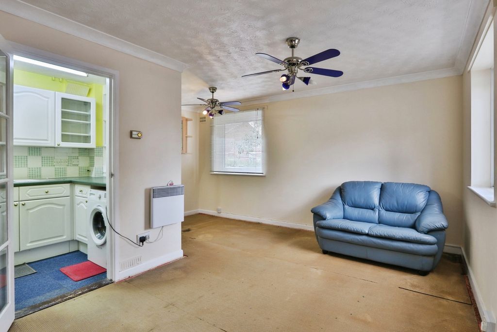 Property photo 3 of 17 Photo