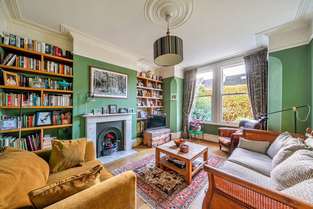 Property photo 2 of 19 1396147-18-695E49...