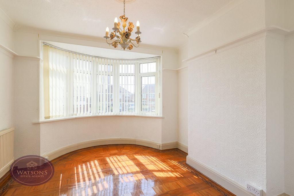 Property photo 2 of 28