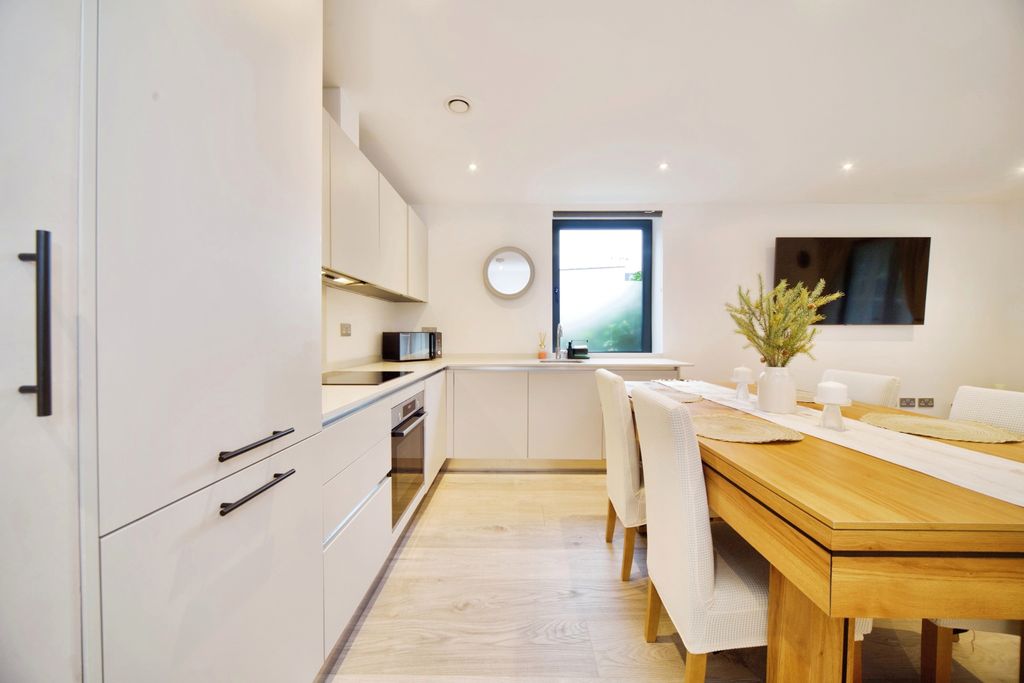 Property photo 2 of 15 Open Plan Living
