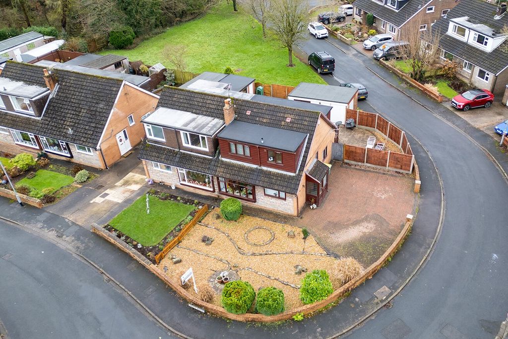 Property photo 1 of 17 4609831