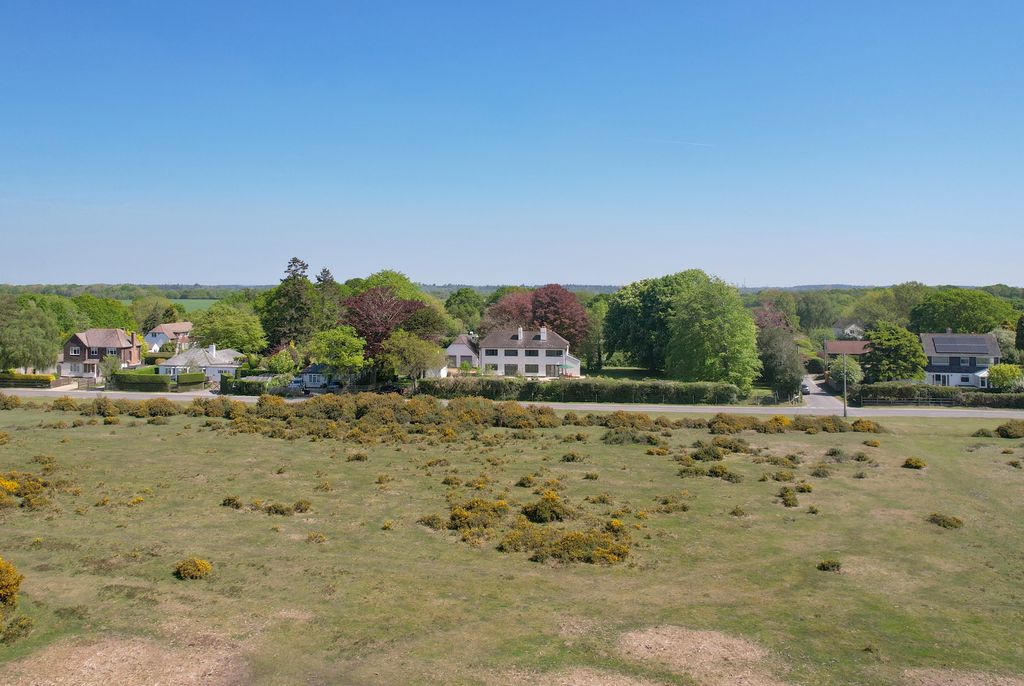 Property photo 2 of 23 Utr Drone 3