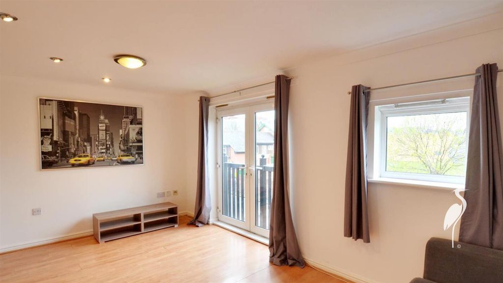 Property photo 1 of 8 Lounge/Dining Room