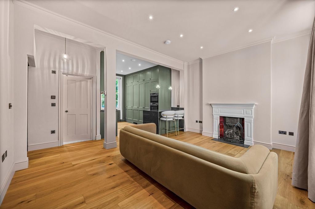 Property photo 1 of 13 Image