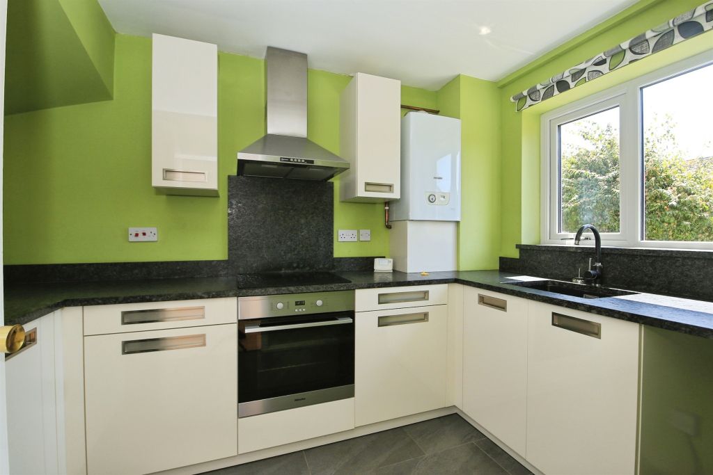 Property photo 2 of 16