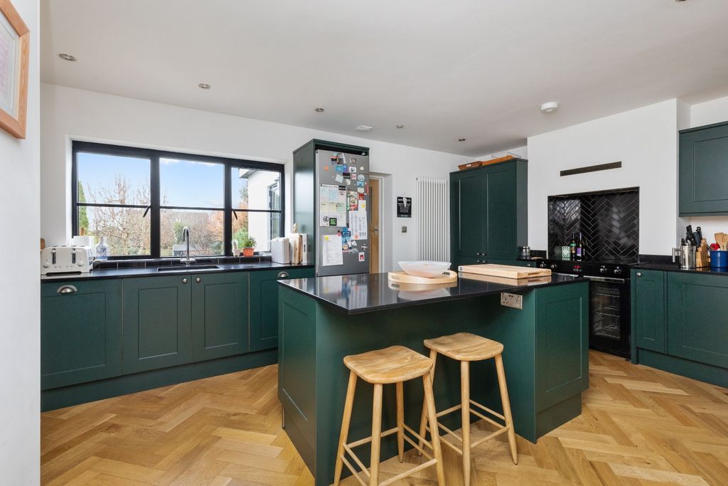 Property photo 3 of 15 4284166