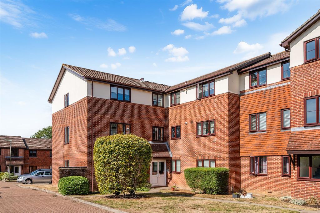 Property photo 1 of 10 Firle Court, 29- (1).Jpg