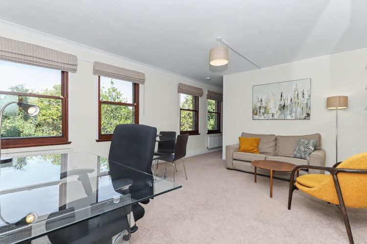 Property photo 2 of 14 336374