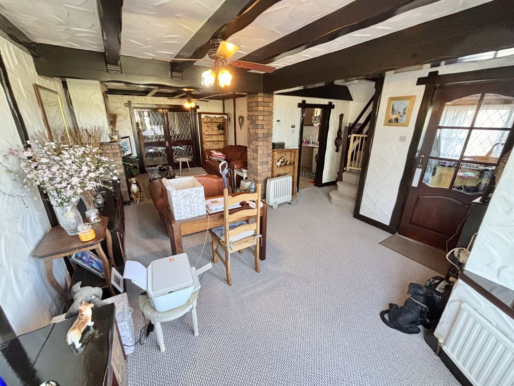 Property photo 2 of 18