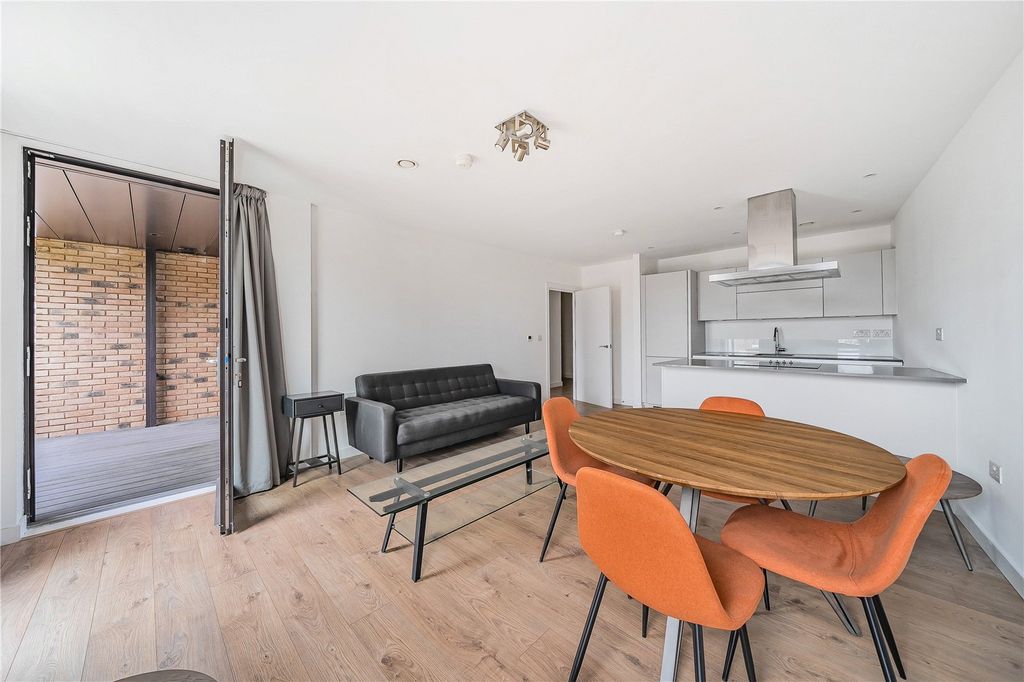 Property photo 1 of 27 Picture No. 36