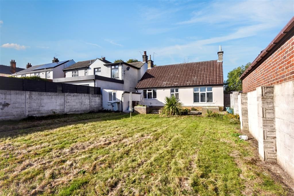 Property photo 2 of 12