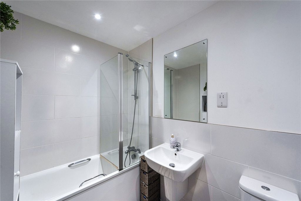 Additional image 12 of 2 bed flat for saleLitho House, Caxton Close, Edenbridge TN8
