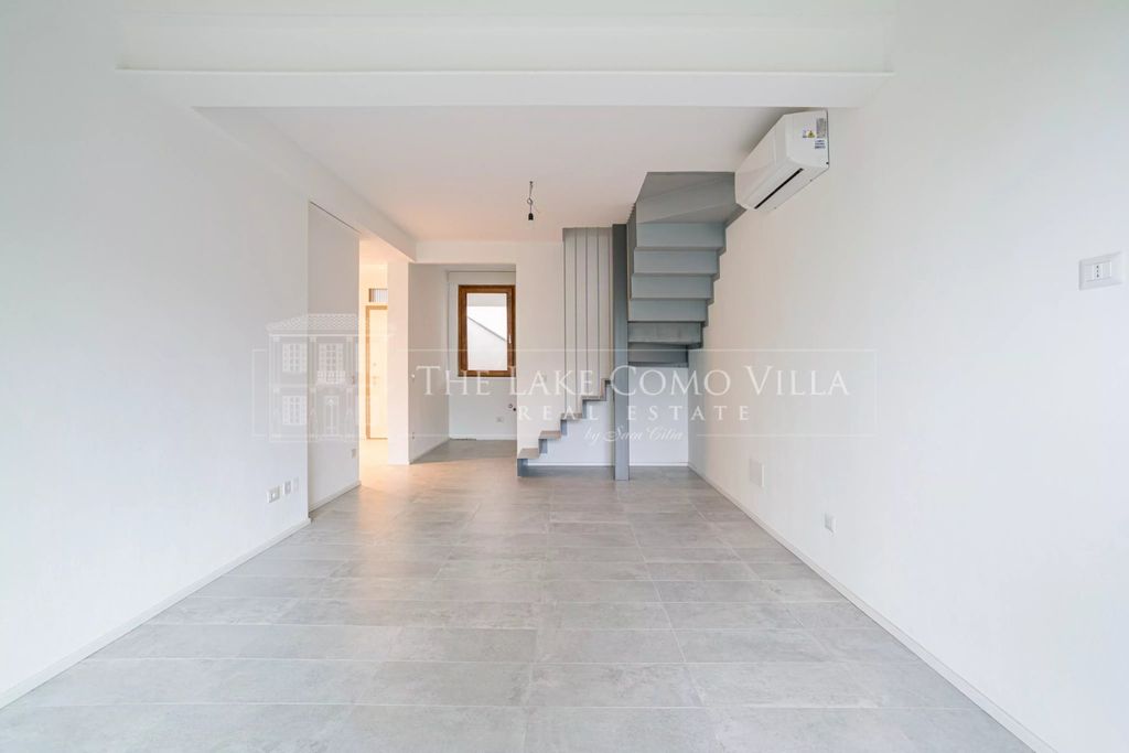 Property photo 3 of 22 The Lake Como Villa-Logo Via Rodoni 2 Plesio