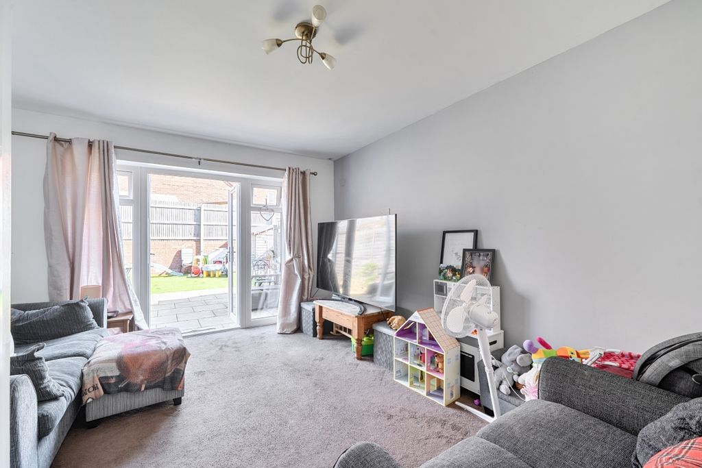 Property photo 2 of 7
