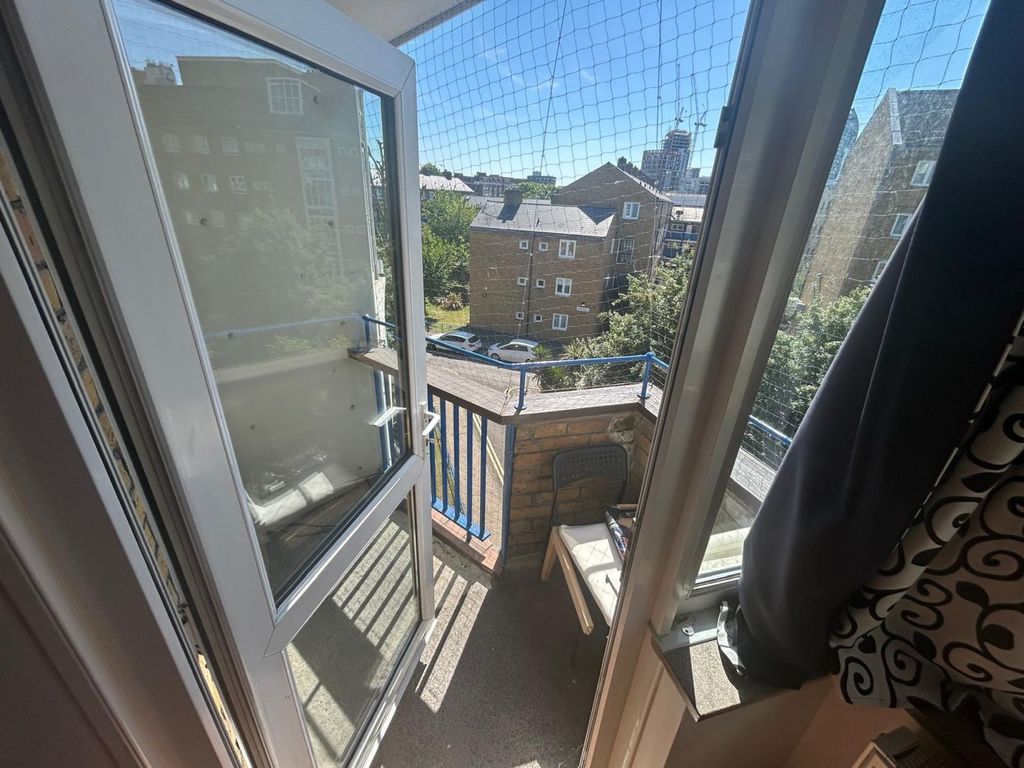 Property photo 2 of 7