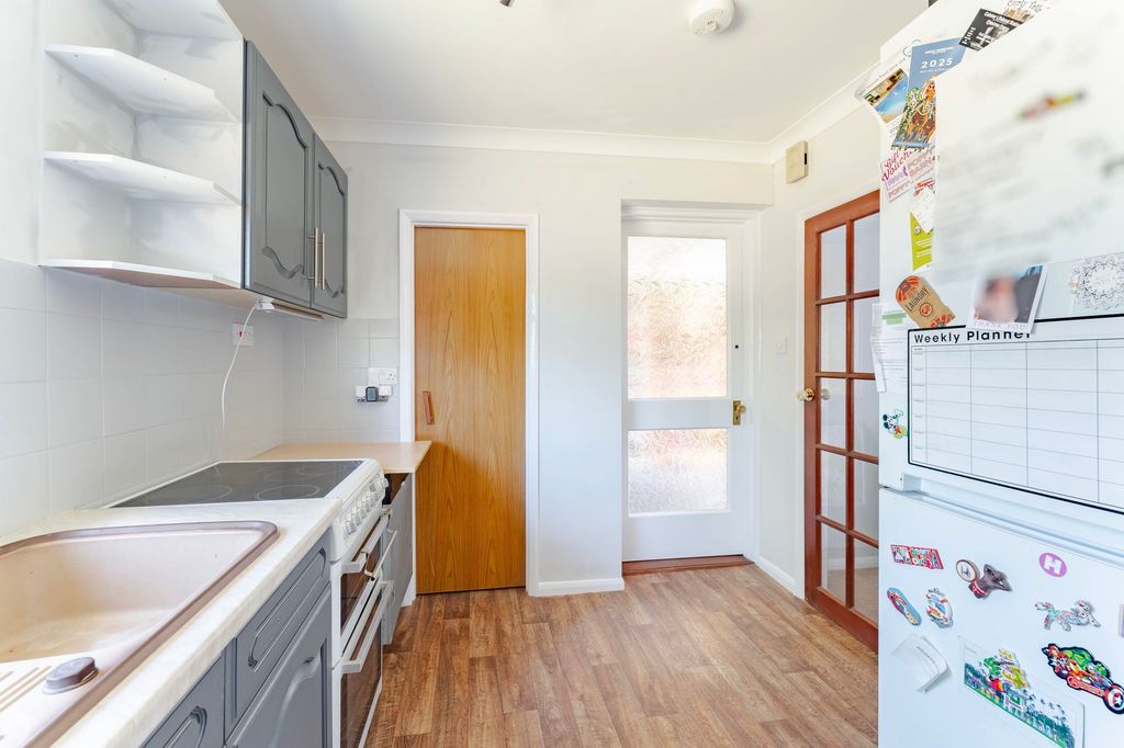 Property photo 3 of 17