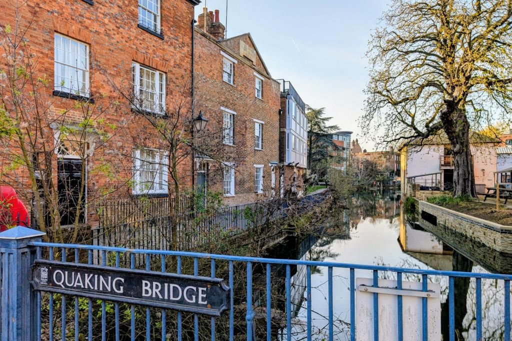 Property photo 1 of 13 Front_Main