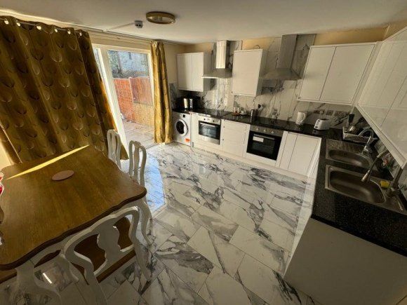 Property photo 2 of 4 Nw10, 4.Jpg