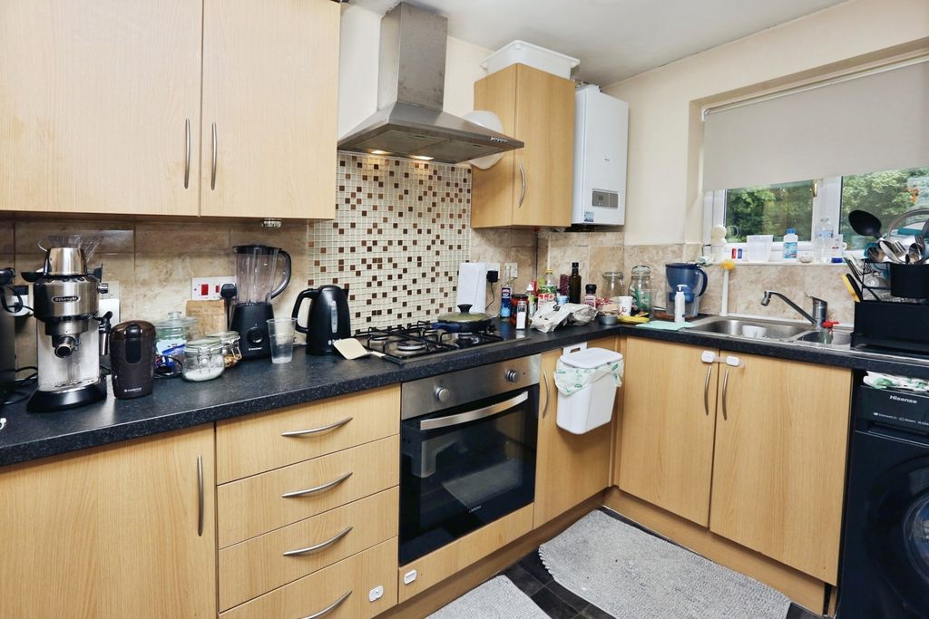 Property photo 2 of 8 Pbox-Img.Jpg