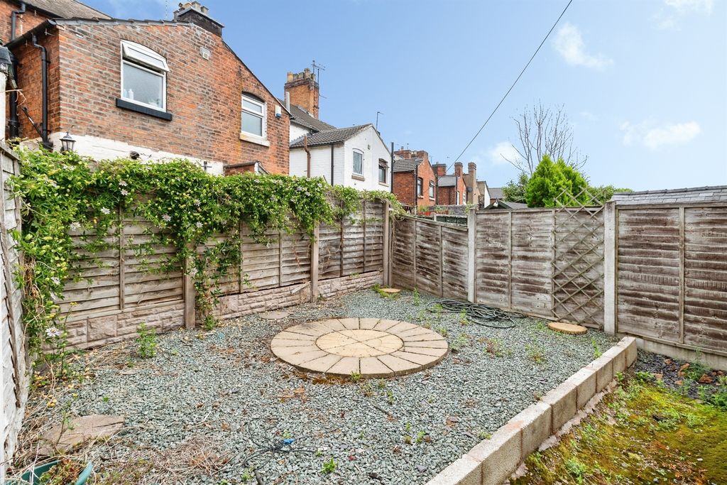 Property photo 3 of 18