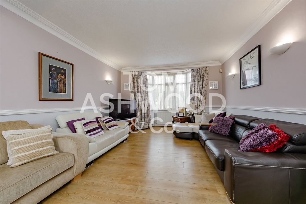 Property photo 3 of 19 Picture No. 10