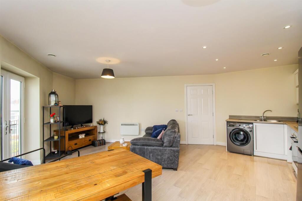 Property photo 3 of 8