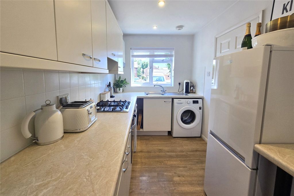 Property photo 3 of 20 Picture No. 27