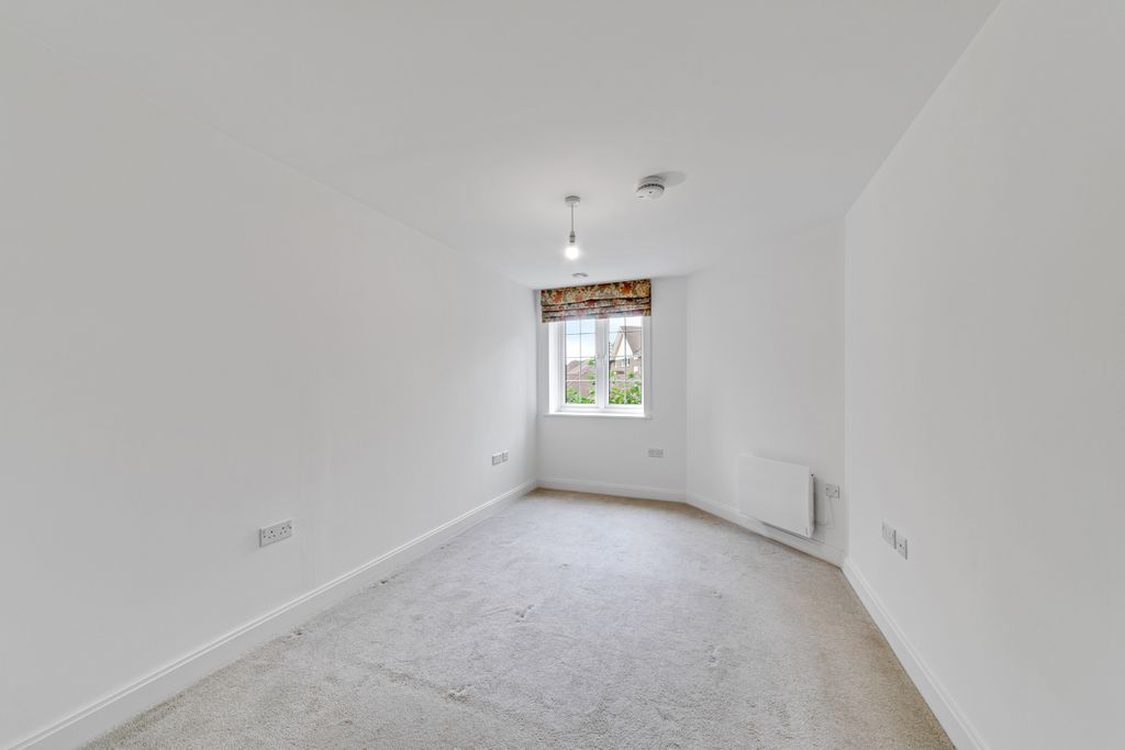 Property photo 3 of 6