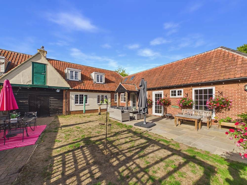 Property photo 1 of 19 Giraffe360-Still018