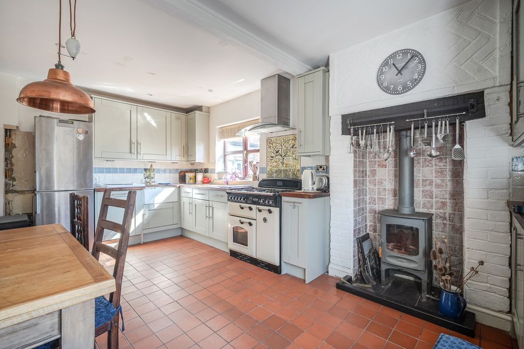 Property photo 3 of 17