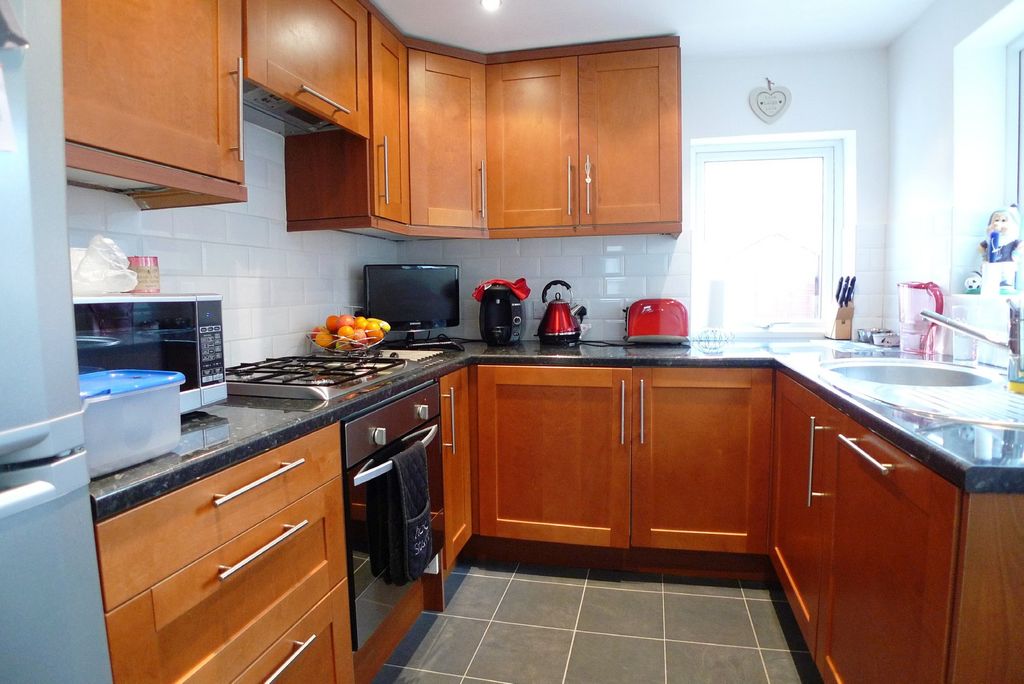 Property photo 2 of 9