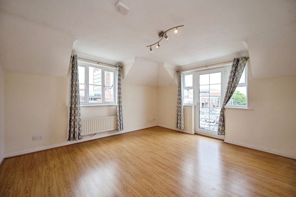 Property photo 2 of 13 Pbox-Img.Jpg