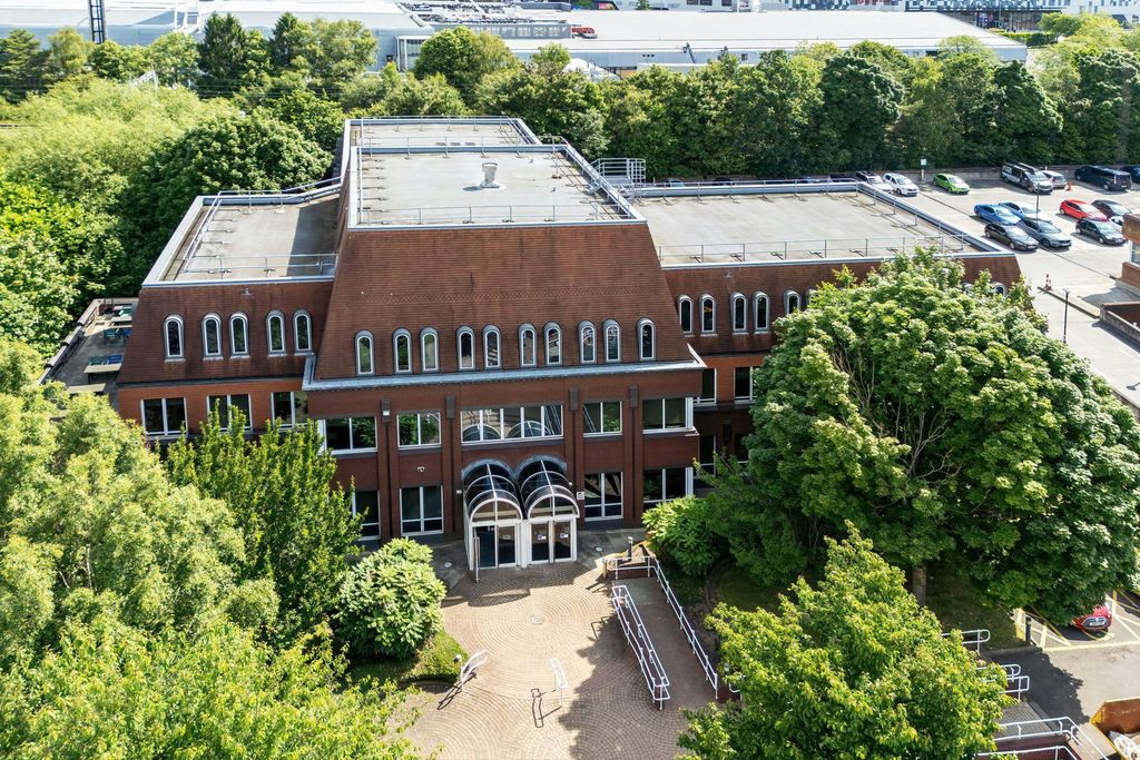 Property photo 1 of 11 Cornhill House  Main.Jpg