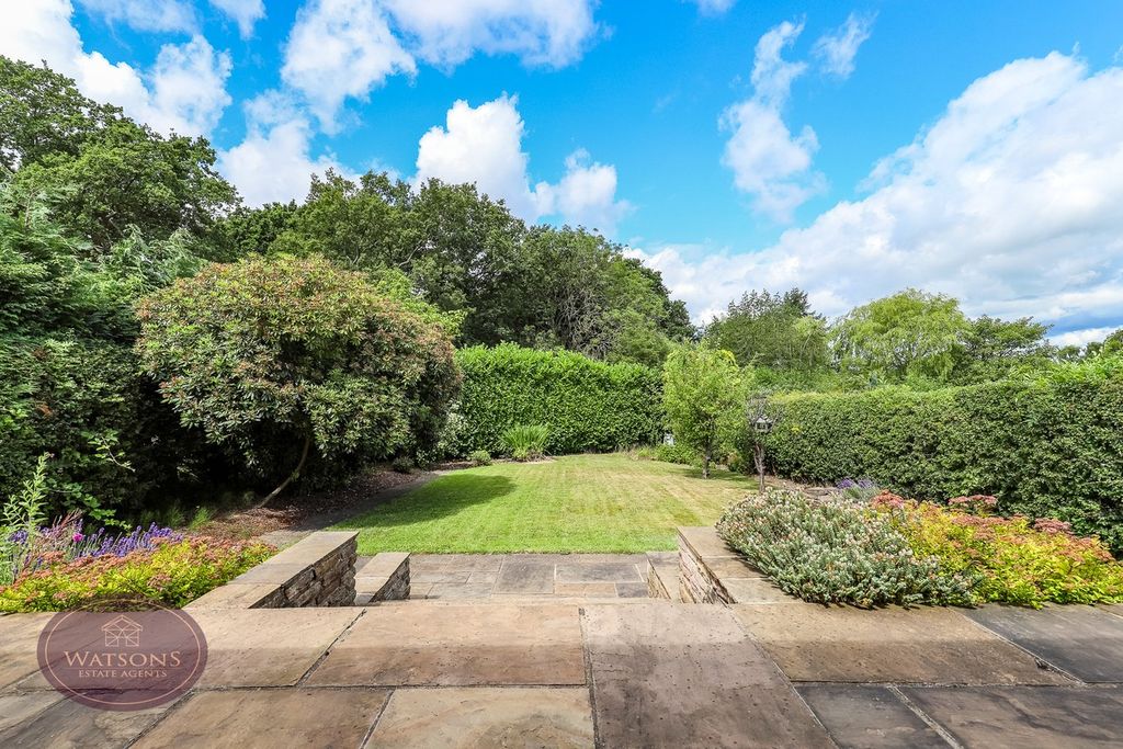 Property photo 2 of 23