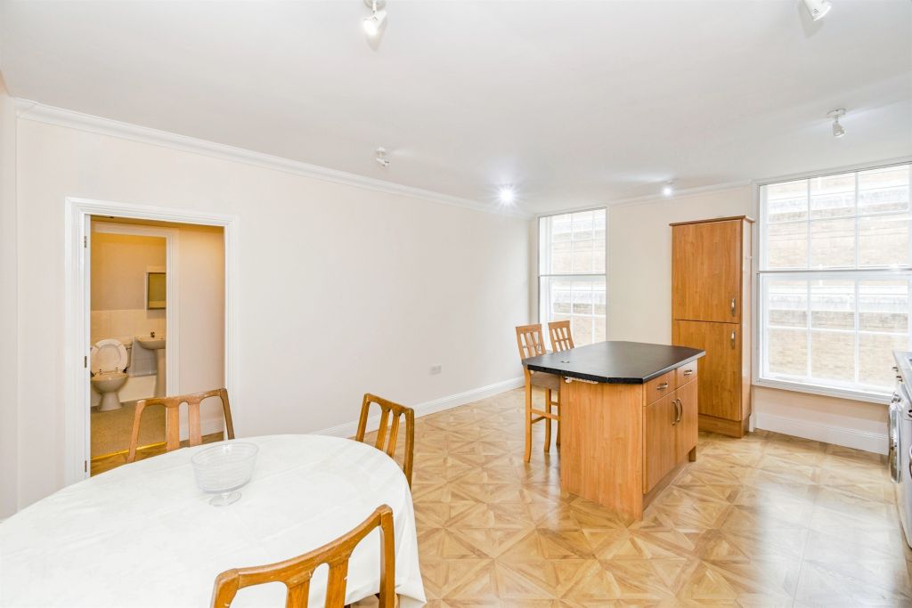 Property photo 2 of 23
