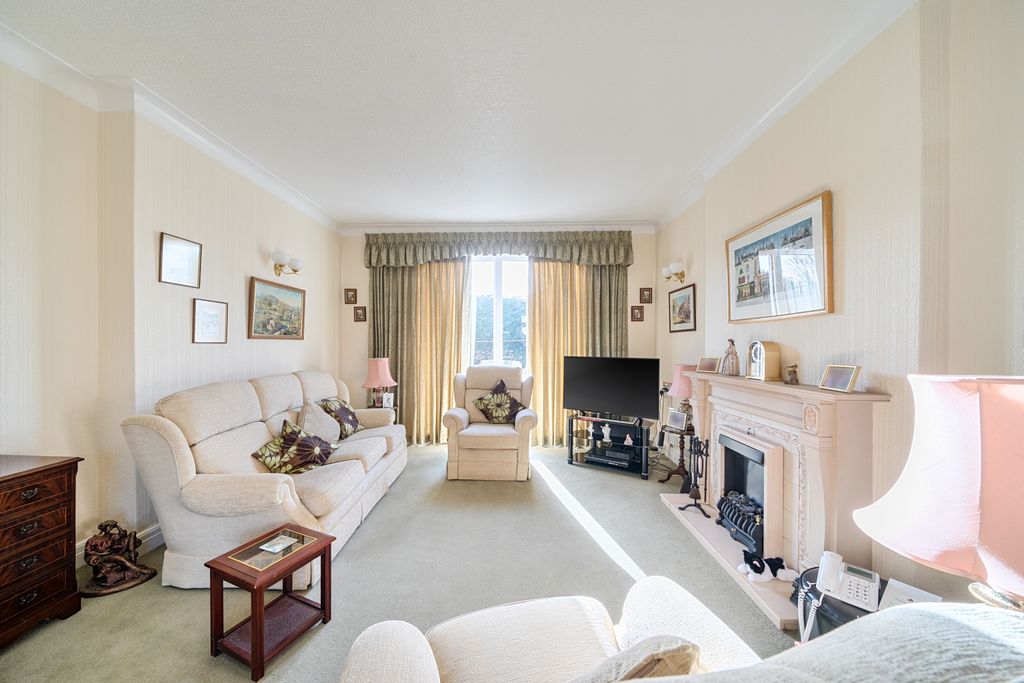 Property photo 2 of 21 Picture No. 22