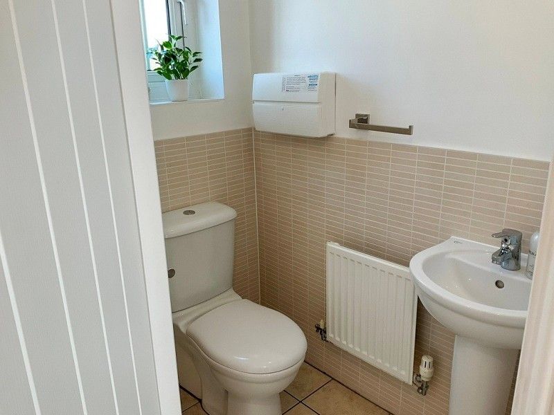 Property photo 3 of 25 Cloakroom-W.c