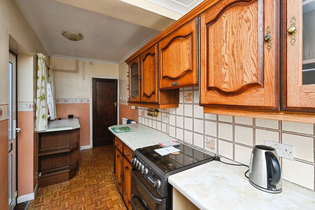 Property photo 3 of 15 Pbox-Img.Jpg