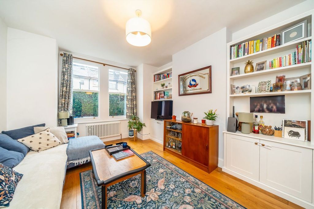 Property photo 2 of 10