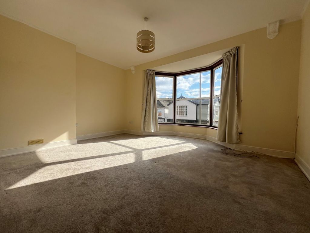 Property photo 2 of 5 Gallery