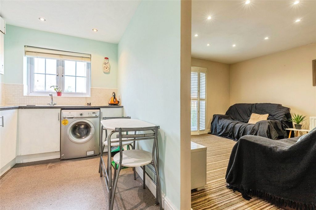 Property photo 2 of 16 Picture No. 51