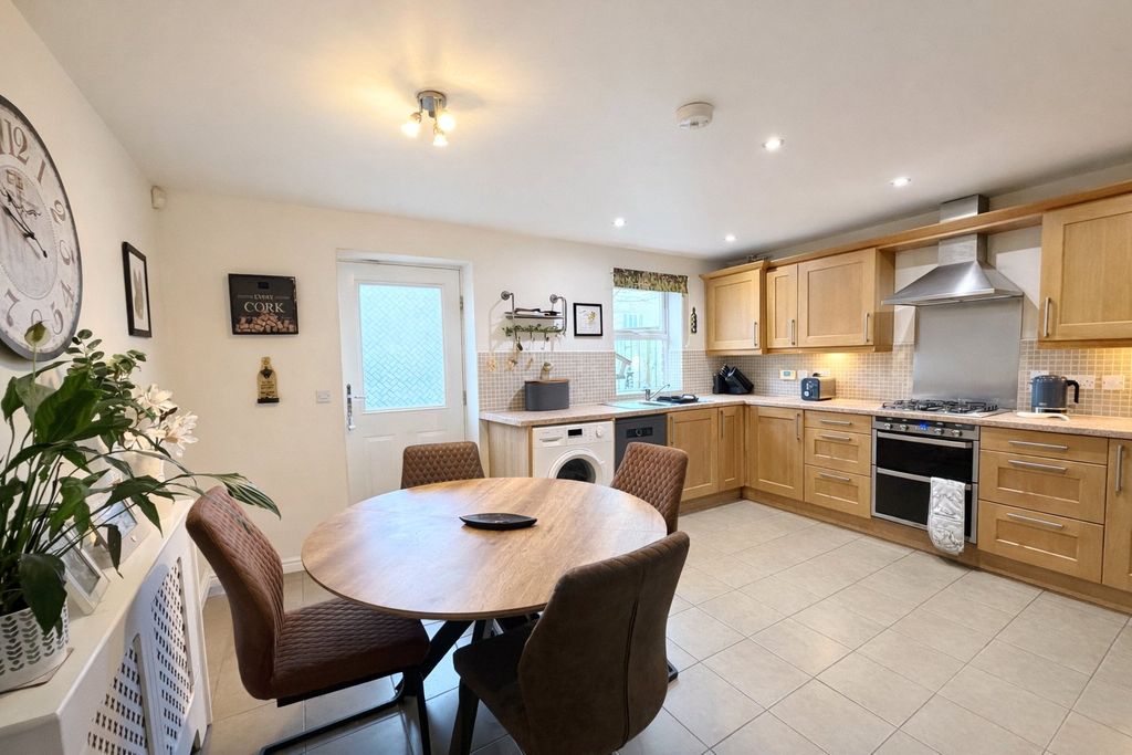 Property photo 3 of 20 Picture No. 08