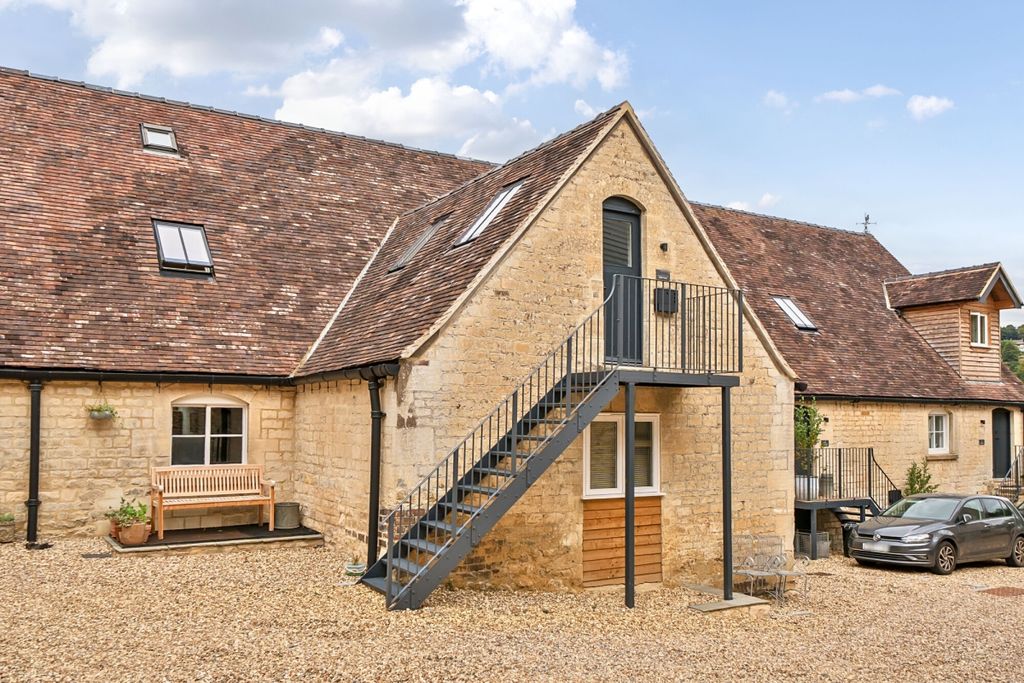 Property photo 1 of 11 1341826-2-68A7500...