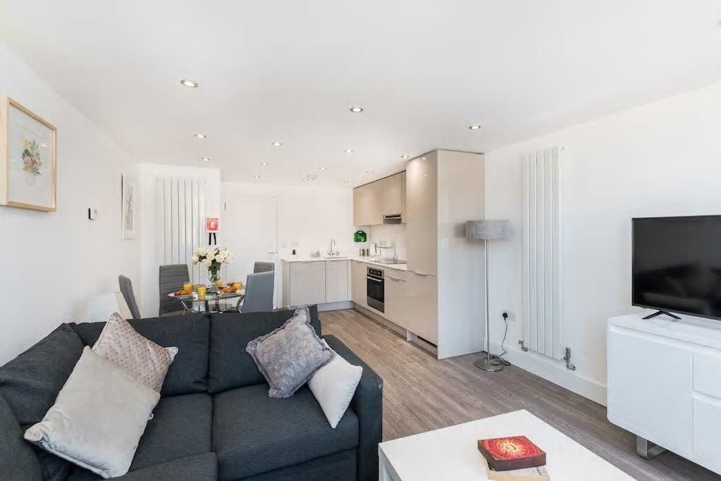 Property photo 2 of 6