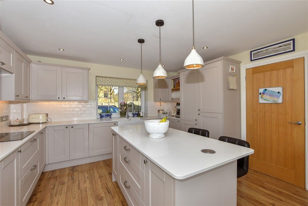 Property photo 1 of 19 External (Web)