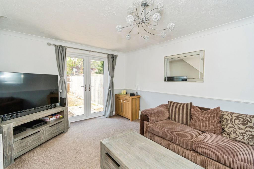 Property photo 2 of 18 Photo
