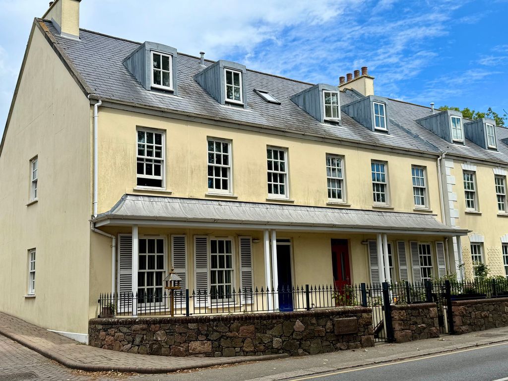 Property photo 1 of 7